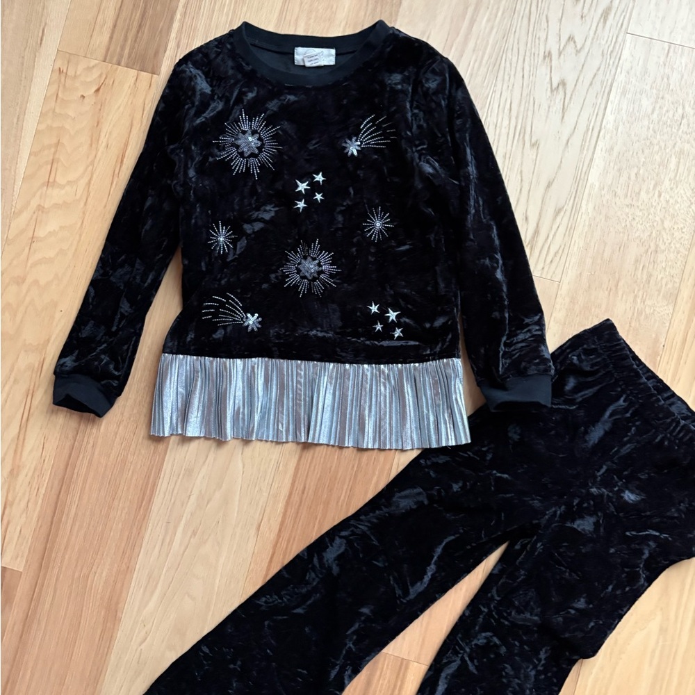Peek Black Velvet Set with Silver star Accents